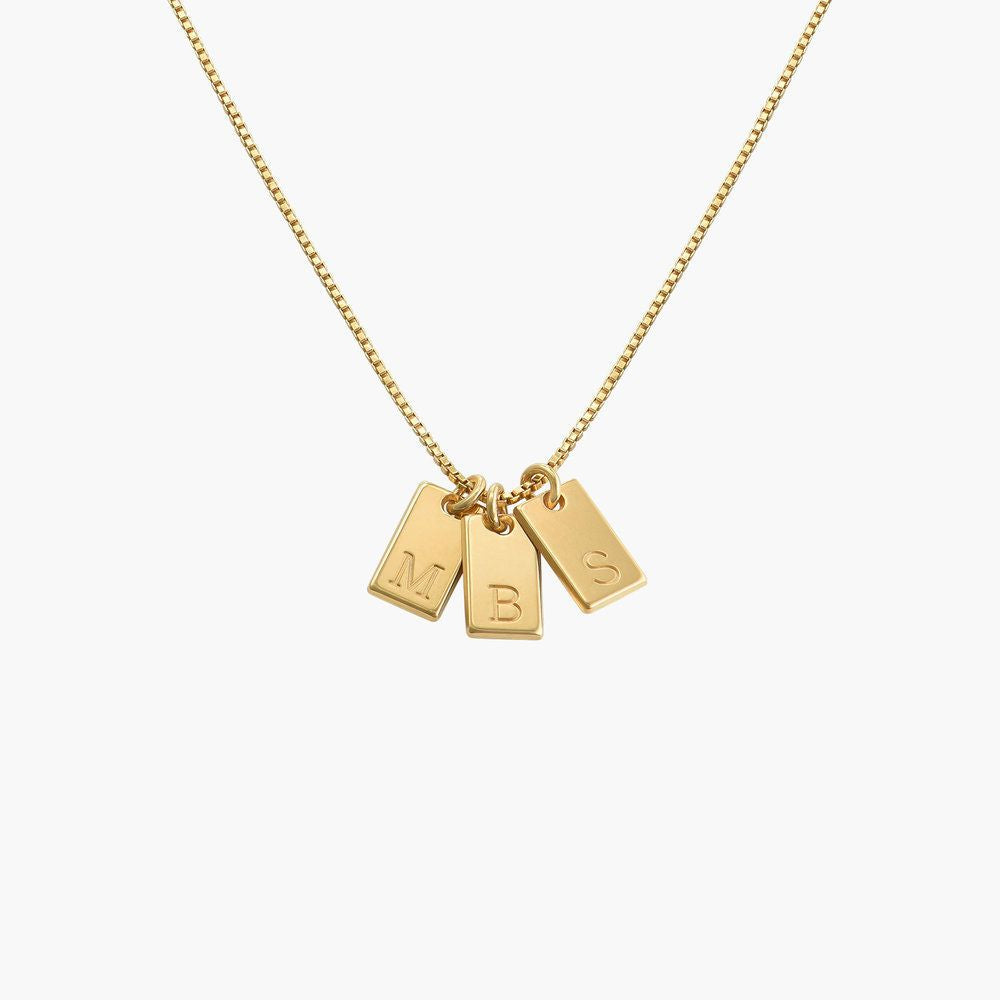 European and American minimalist first letter stainless steel necklace for women with a niche and high-end feel, square pendant, titanium steel lock chain