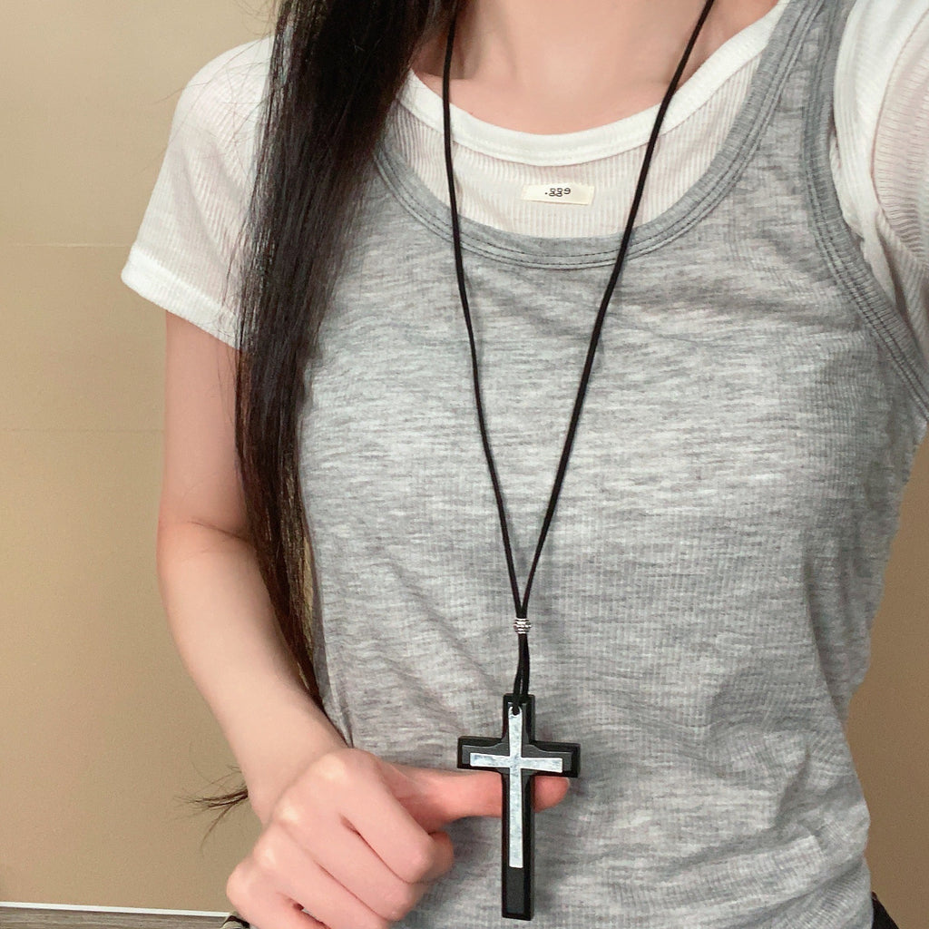European and American cross heavy industry pearl necklace, dark gothic style multi-layer layered necklace, niche design accessory