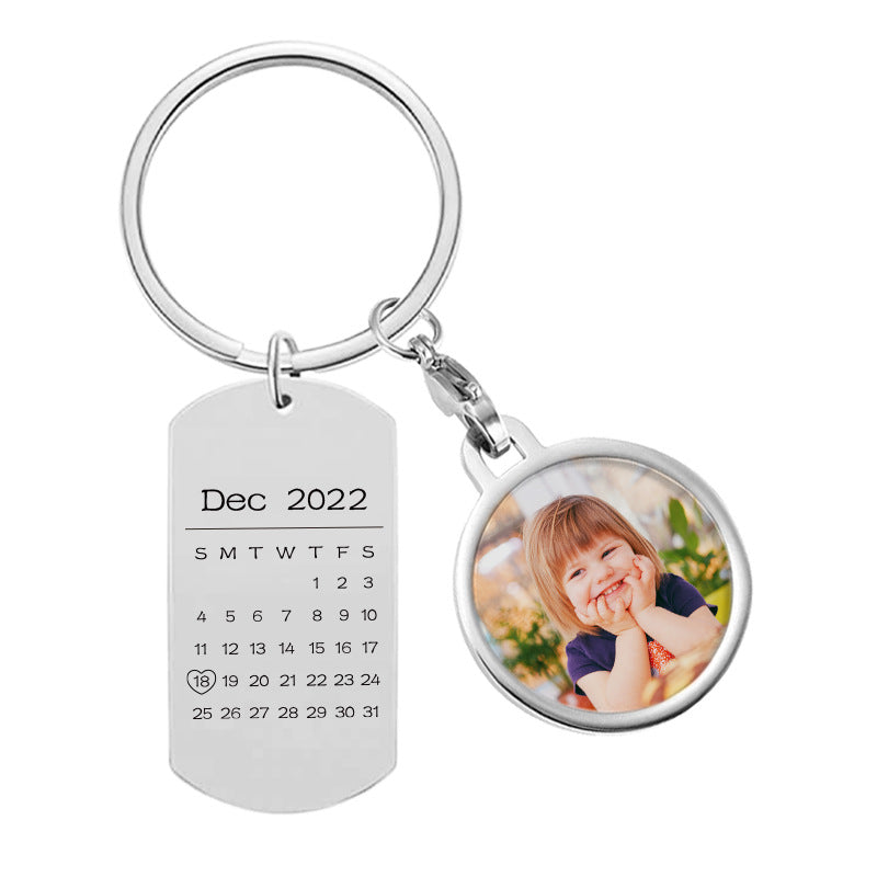 European and American cross-border DIY calendar military brand accessories personalized carving circular photo box keychain